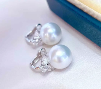 minimalist pearl earrings daily wear