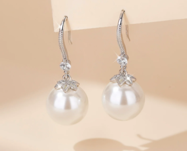 minimalist pearl stud earrings